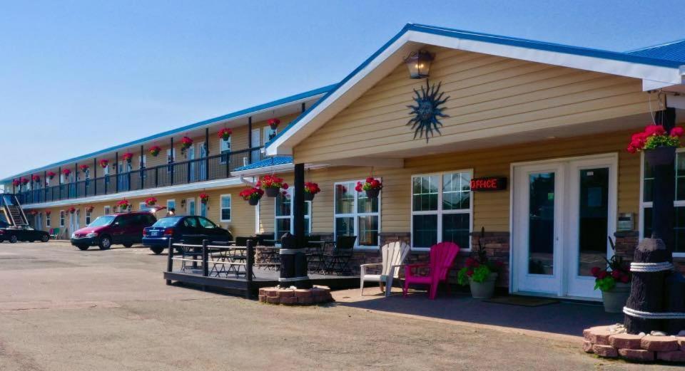 Parlee Beach Motel Shediac Exterior foto